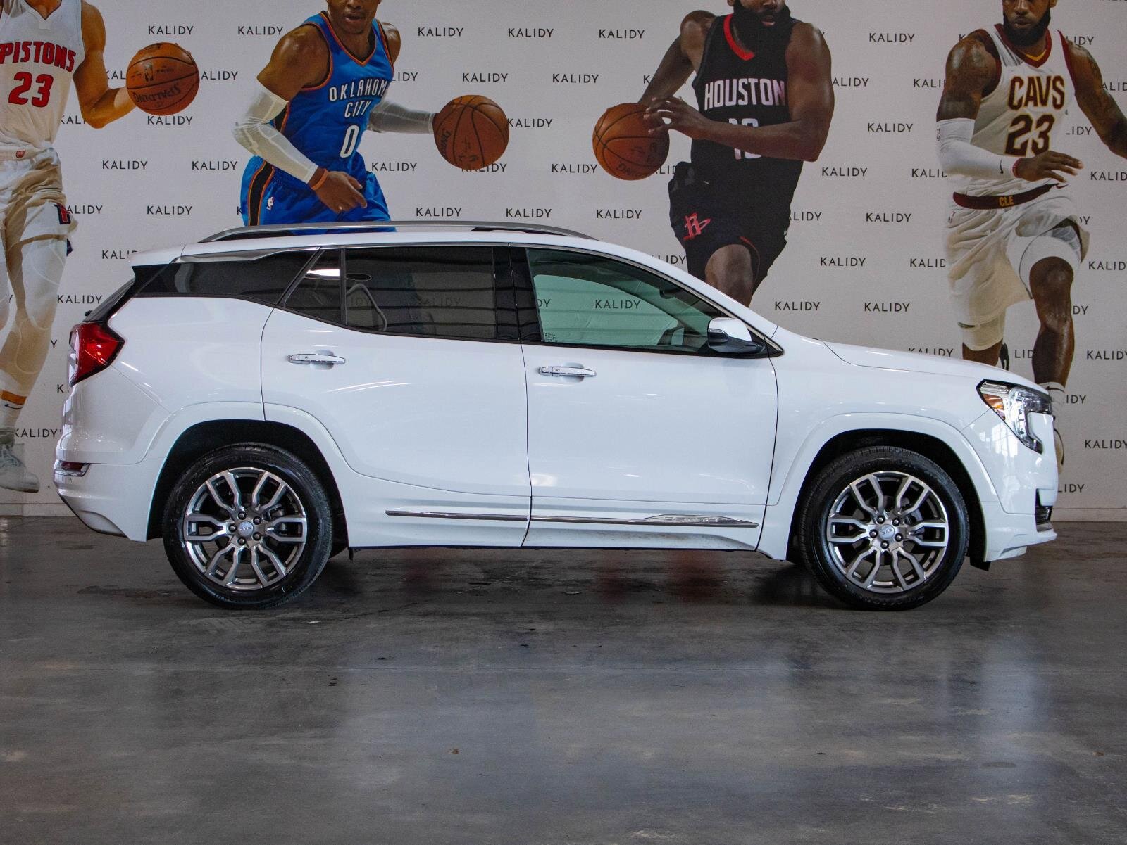 Used 2023 GMC Terrain Denali image 19