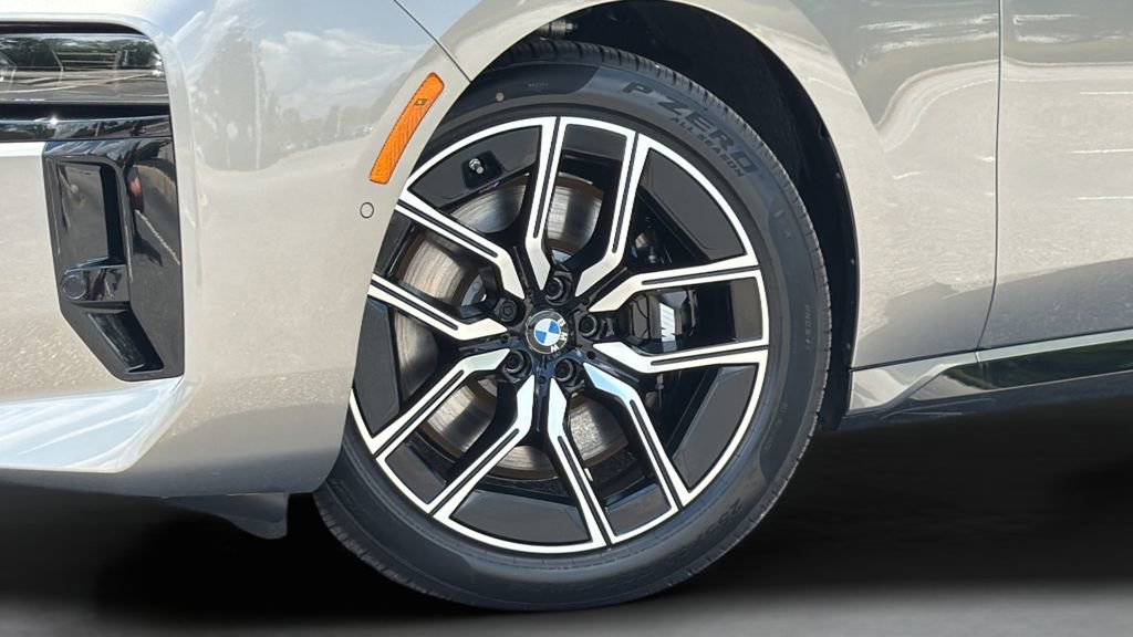 New 2026 BMW 760i xDrive w/ Premium Package AWD/4WD image 26