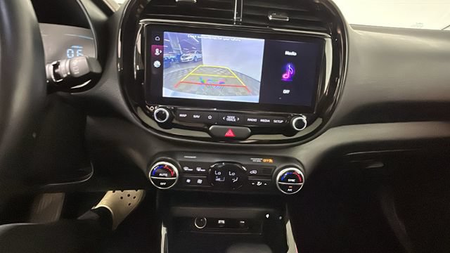 Used 2023 Kia Soul GT-Line FWD image 25