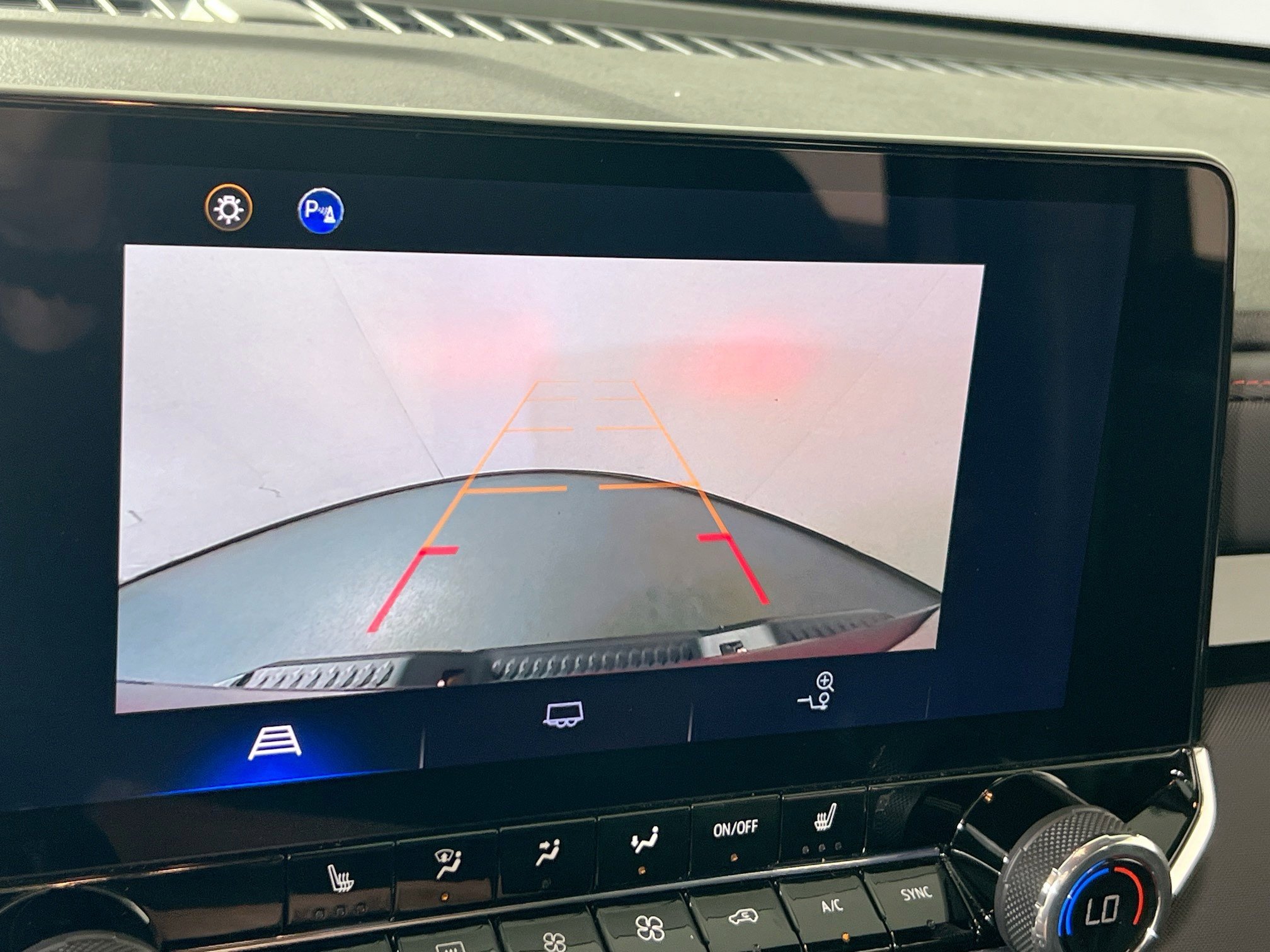 Used 2024 Chevrolet Colorado Z71 w/ Z71 Convenience Package 2 image 13