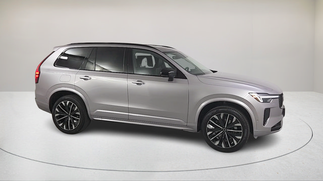 Used 2026 Volvo XC90 B6 Ultra w/ Protection Package AWD/4WD image 2