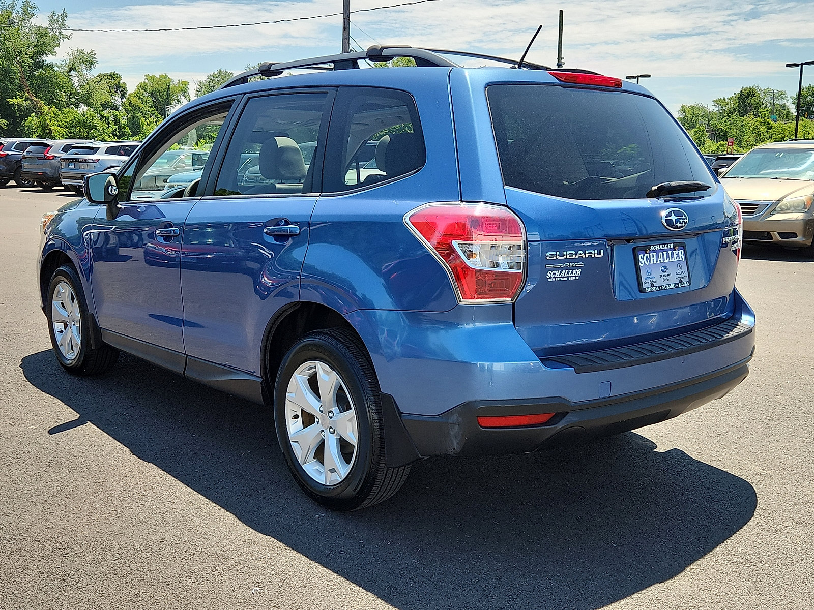 Used 2015 Subaru Forester 2.5i Premium w/ All-Weather Package AWD/4WD image 4