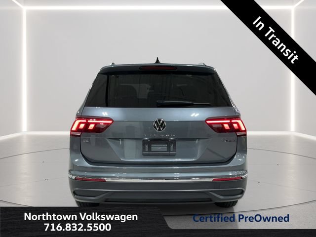 Used 2024 Volkswagen Tiguan SE w/ Panoramic Sunroof Package AWD/4WD image 4