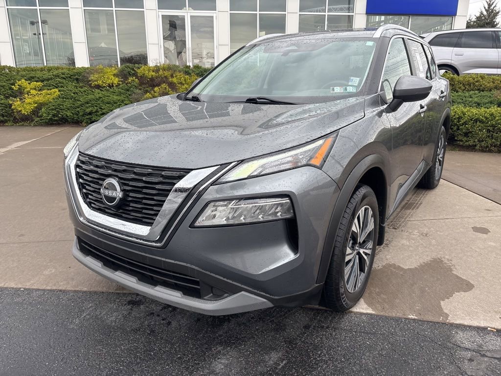 Used 2022 Nissan Rogue SV w/ SV Premium Package AWD/4WD image 2