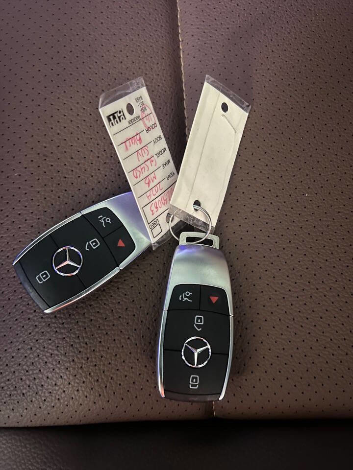Used 2024 Mercedes-Benz GLS 450 4MATIC image 18