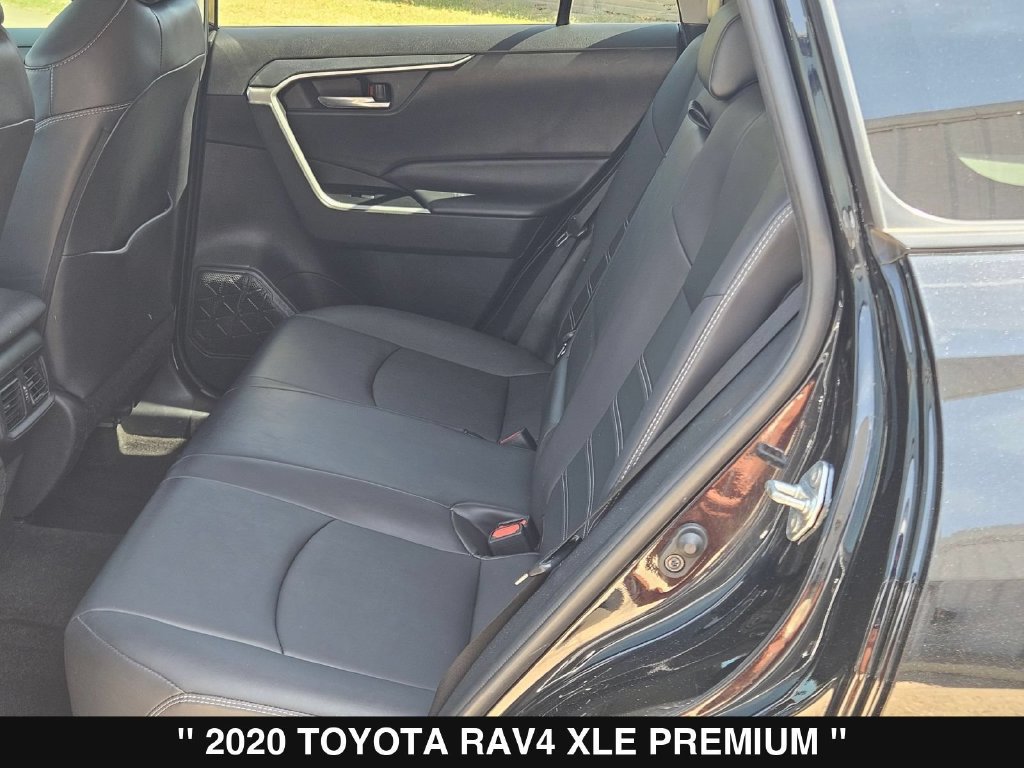 Used 2020 Toyota RAV4 XLE Premium FWD image 17
