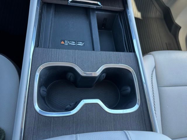 Used 2024 GMC Acadia Denali image 27