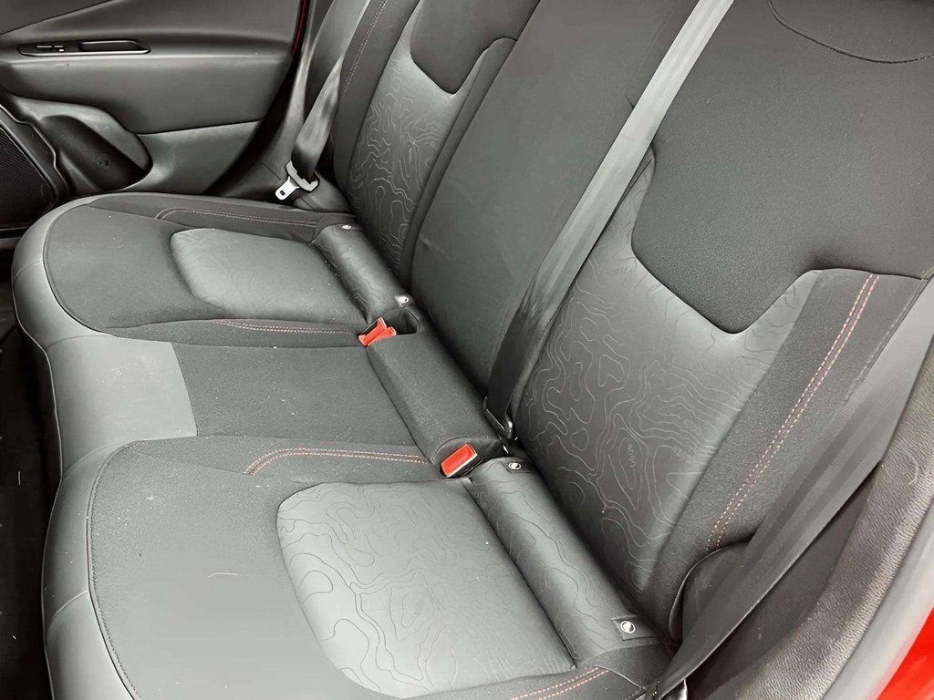 Used 2019 Jeep Renegade Trailhawk w/ Cold Weather Group II AWD/4WD image 18