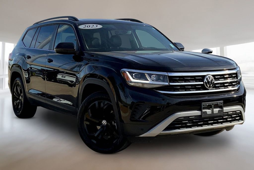 Used 2023 Volkswagen Atlas SE w/ Panoramic Sunroof Package image 12