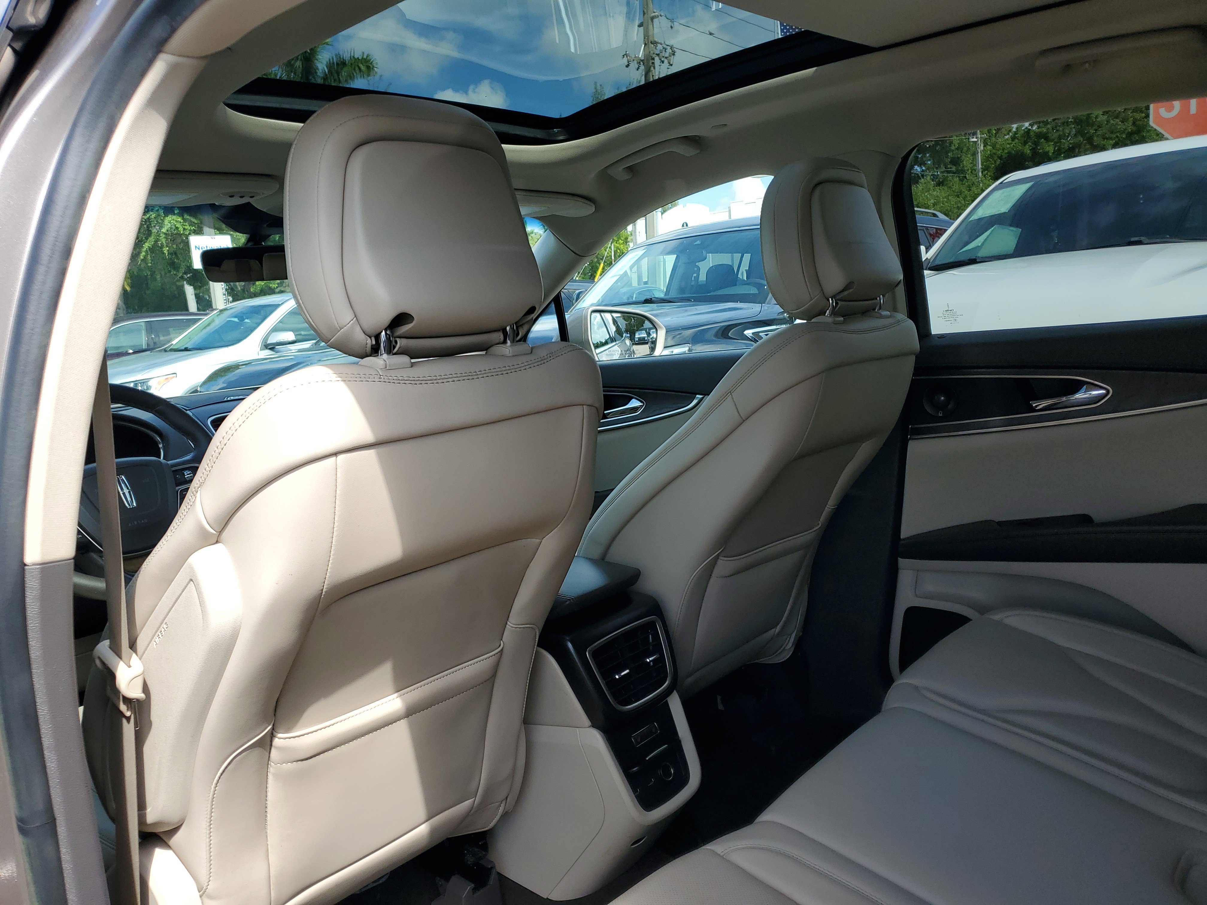 Certified 2020 Lincoln Nautilus Reserve image 11