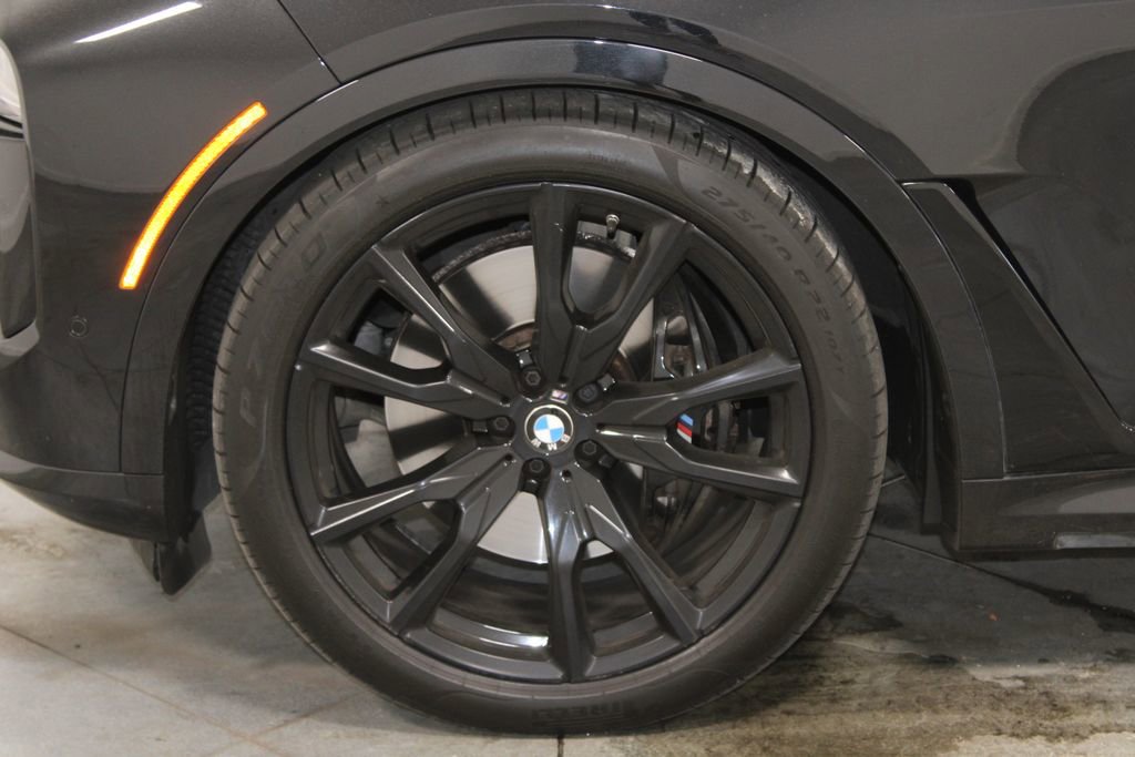 Used 2024 BMW X7 M60i w/ Executive Package image 17