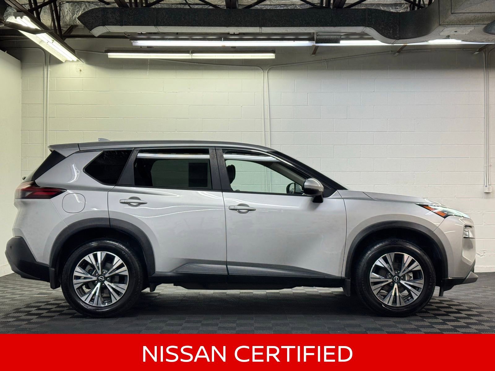 Certified 2023 Nissan Rogue SV image 5