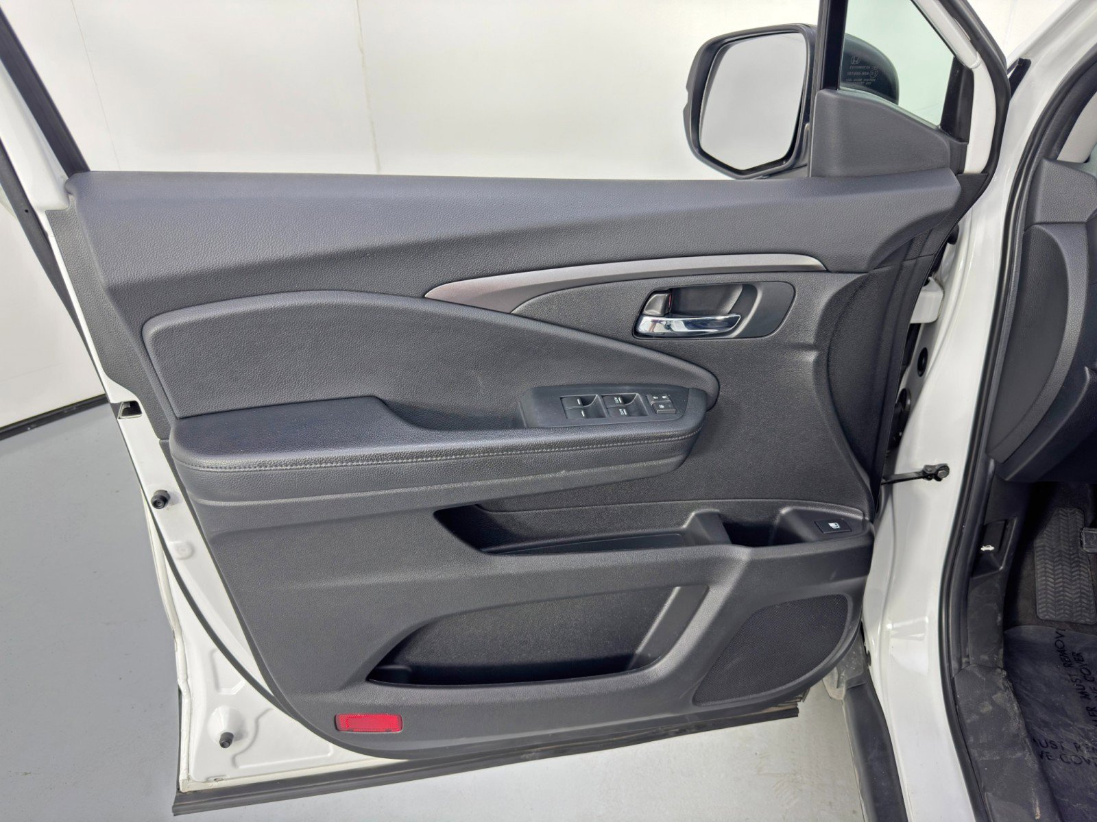 Used 2020 Honda Pilot LX image 37