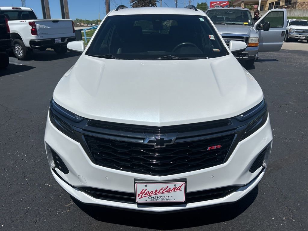 Used 2023 Chevrolet Equinox RS w/ RS Leather Package FWD image 2