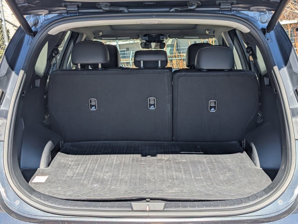 Used 2023 Hyundai Santa Fe SEL w/ Premium Package image 16