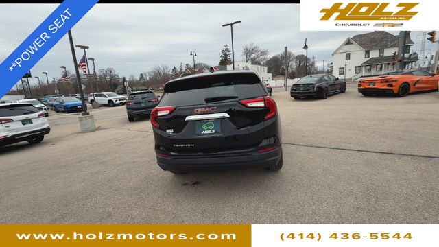 Certified 2023 GMC Terrain SLE w/ Driver Convenience Package image 3