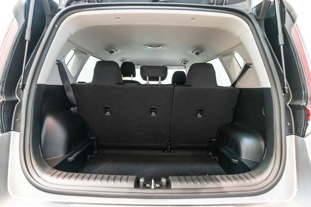 Used 2025 Kia Soul LX FWD image 30