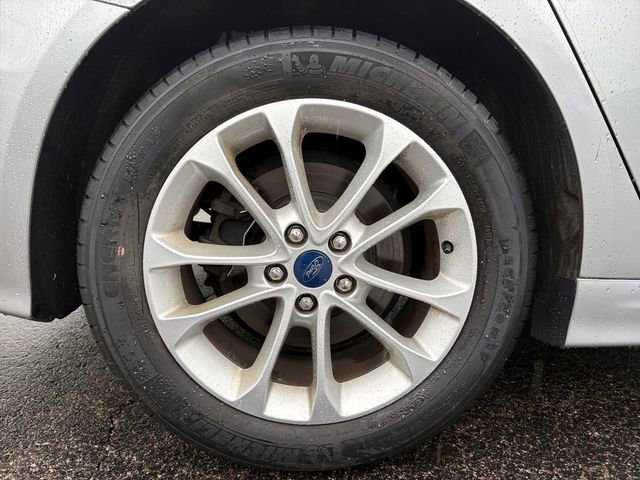 Used 2020 Ford Fusion SE image 19