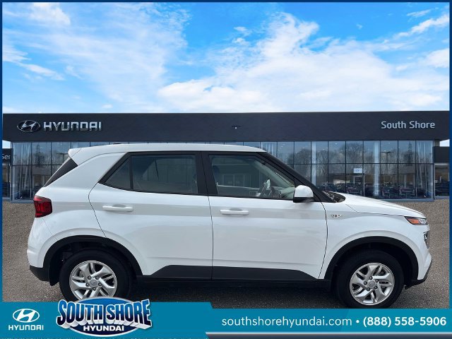 Certified 2025 Hyundai Venue SE FWD image 5
