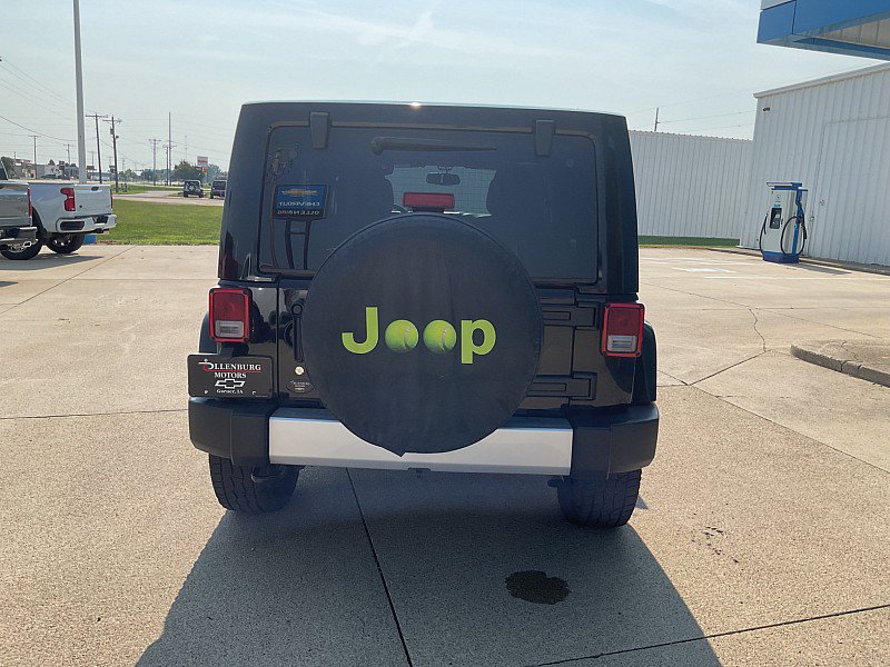Used 2015 Jeep Wrangler Unlimited Sahara w/ Connectivity Group AWD/4WD image 7