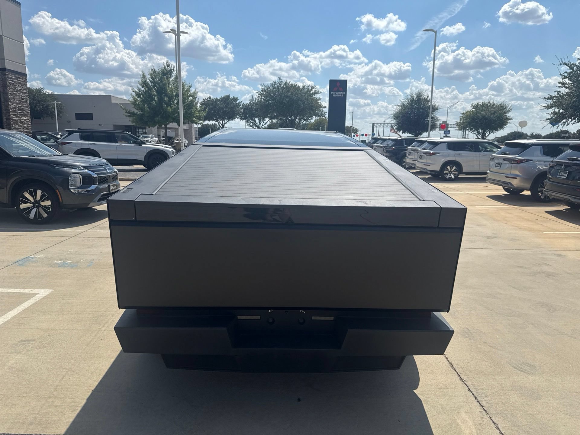 Used 2024 Tesla Cybertruck AWD Crew Cab image 4