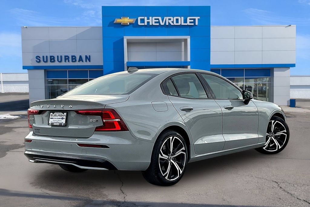 Used 2024 Volvo S60 B5 Core AWD/4WD image 4