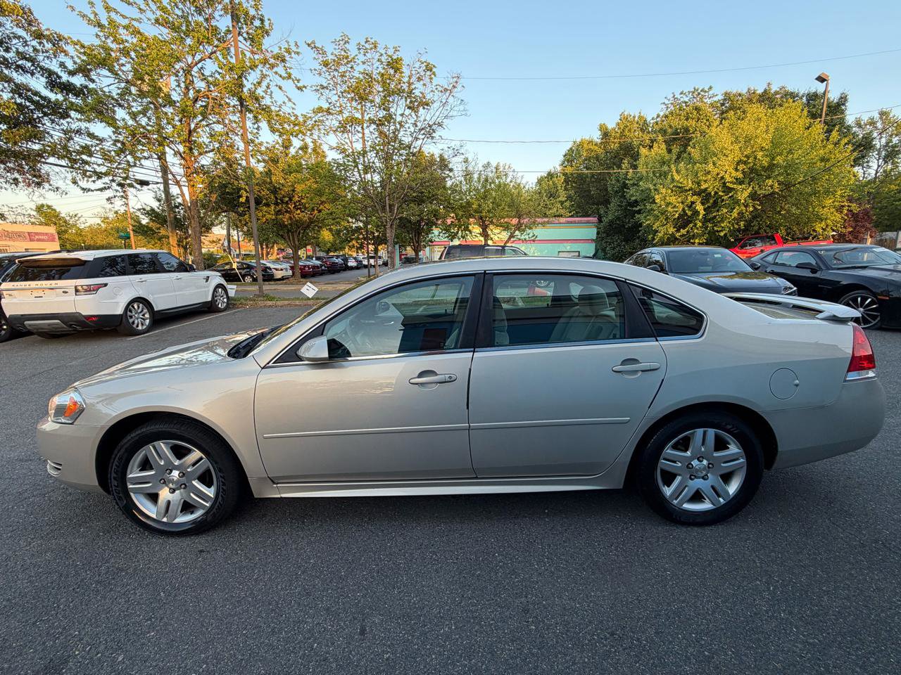 Used 2012 Chevrolet Impala LT w/ LT Sunroof Package FWD image 3
