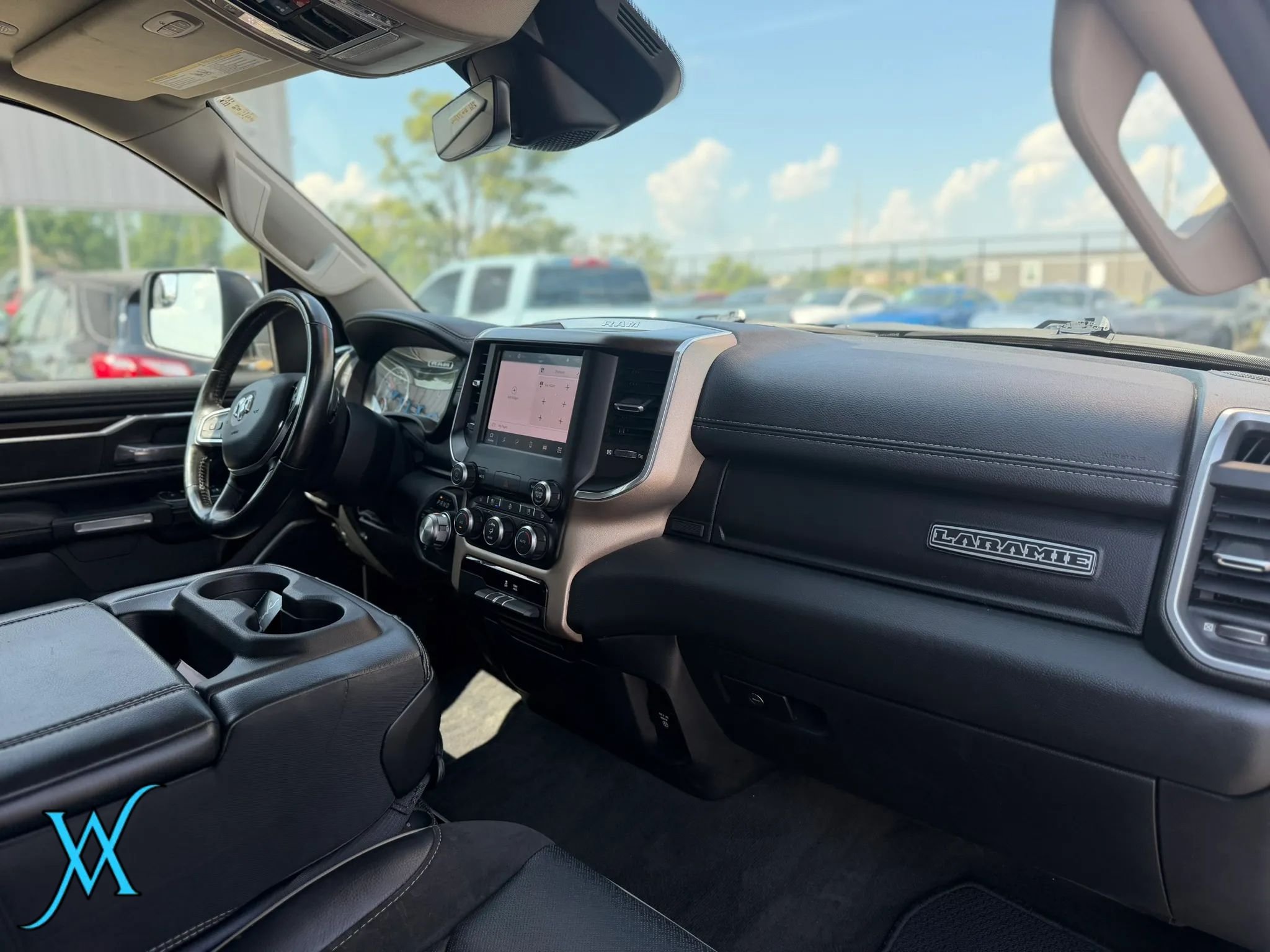Used 2022 RAM 1500 Laramie AWD/4WD image 22