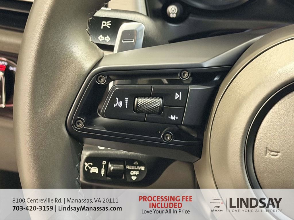 Used 2025 Porsche Macan Turbo AWD/4WD image 21