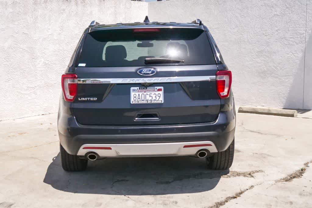Used 2017 Ford Explorer Limited w/ Equipment Group 301A FWD image 8