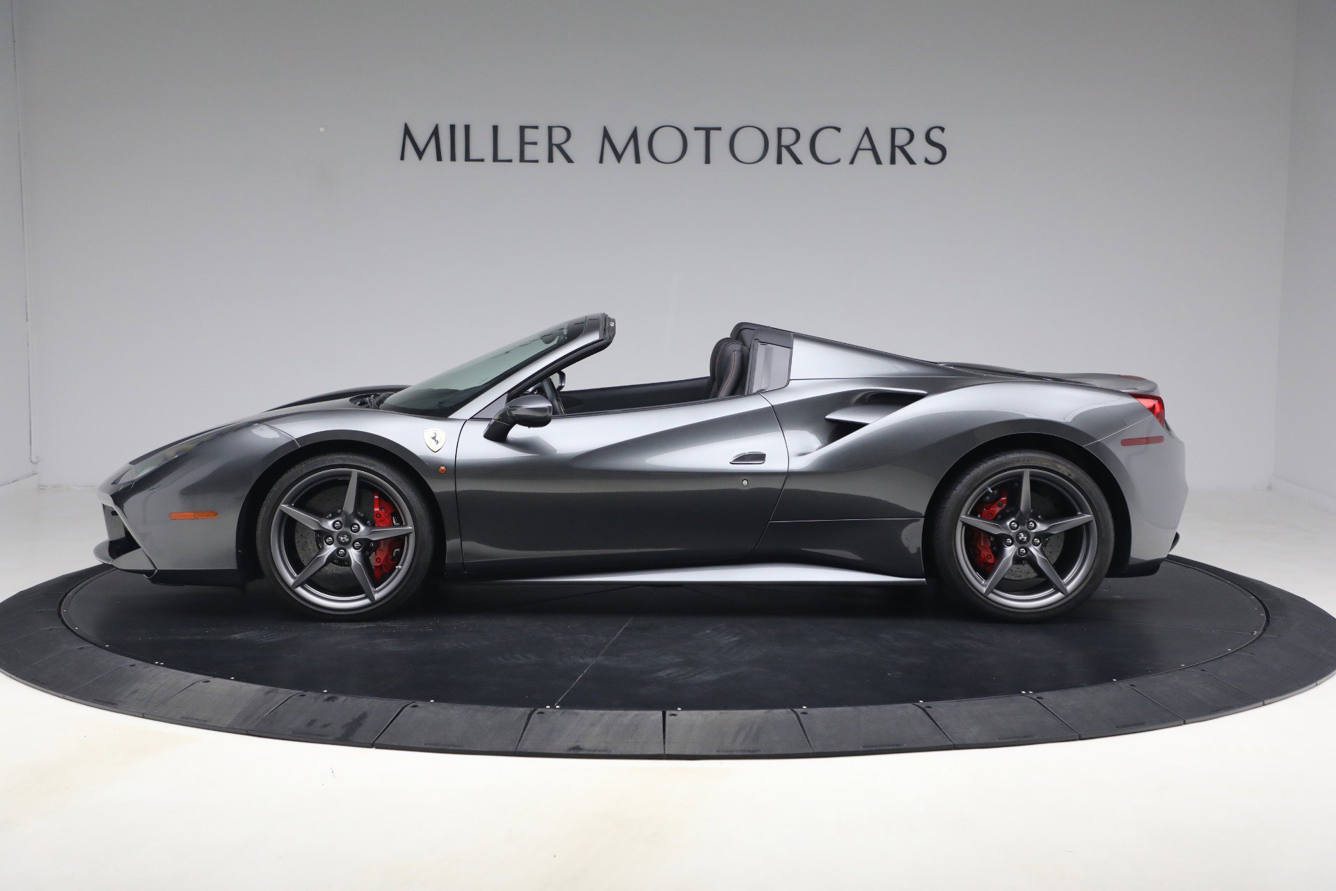 Certified 2018 Ferrari 488 Spider image 4