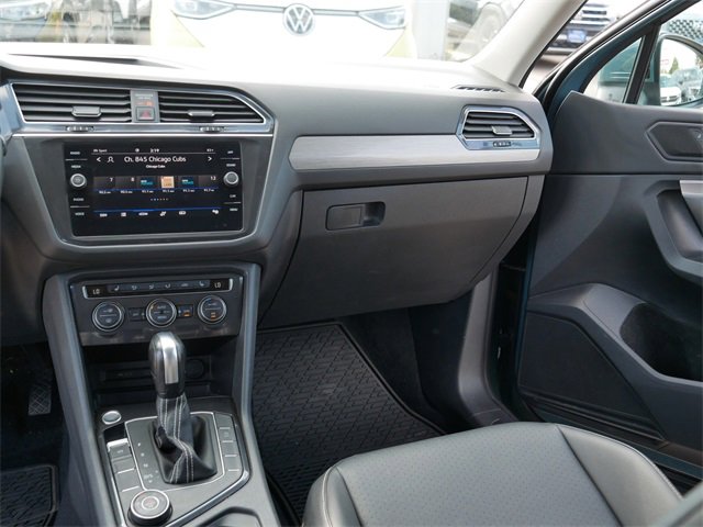Used 2021 Volkswagen Tiguan SE image 24
