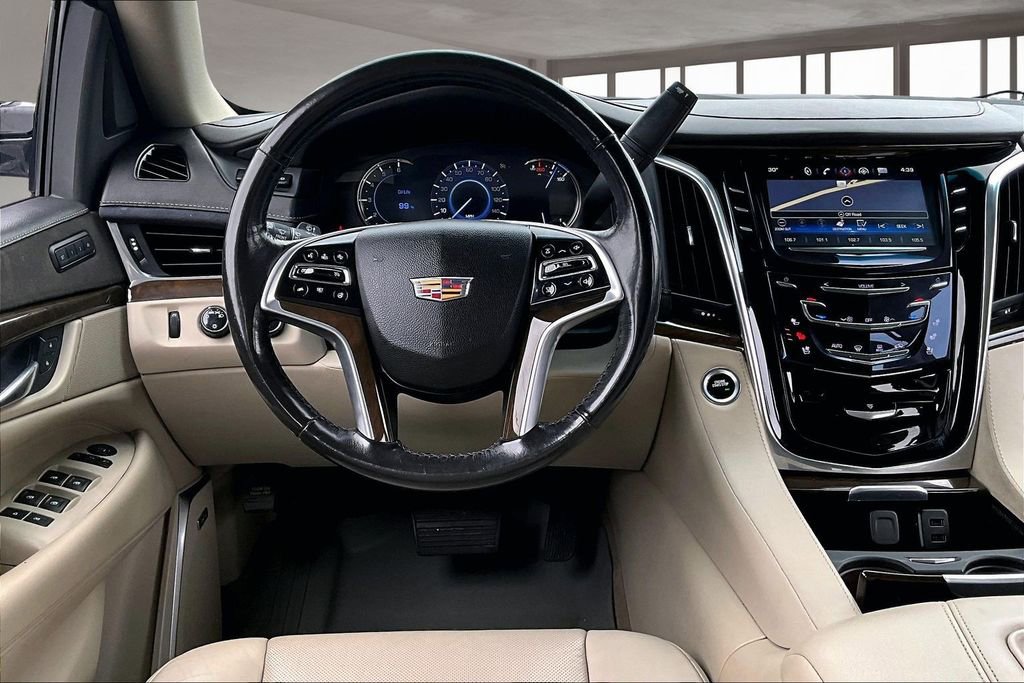 Used 2019 Cadillac Escalade Luxury image 5