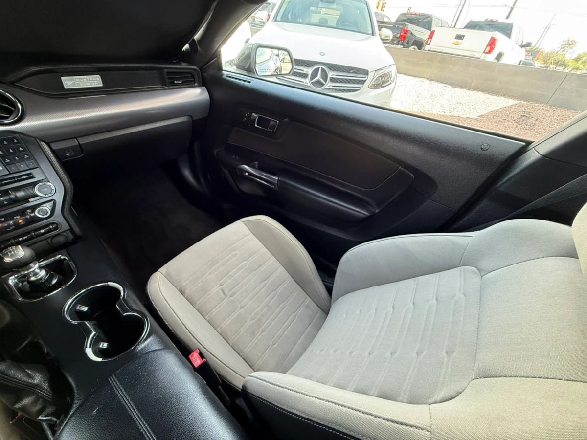 Used 2016 Ford Mustang Coupe RWD image 42