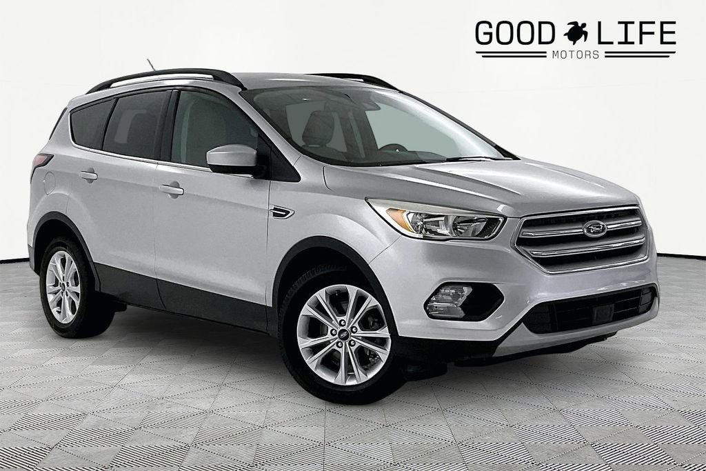 Used 2018 Ford Escape SE w/ Ford Safe & Smart Package FWD image 1