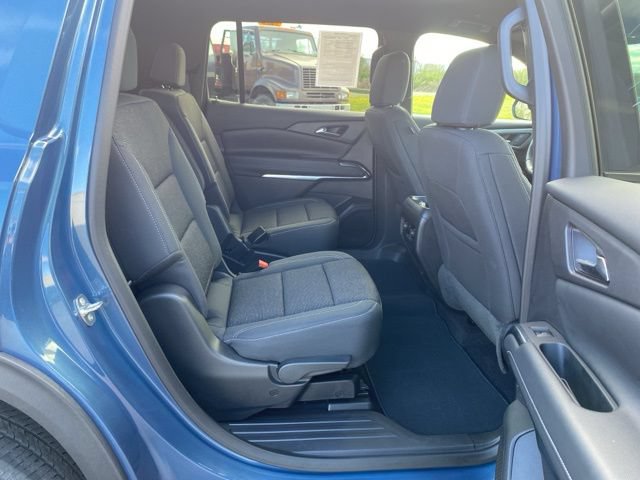 Used 2025 Chevrolet Traverse LT FWD image 26