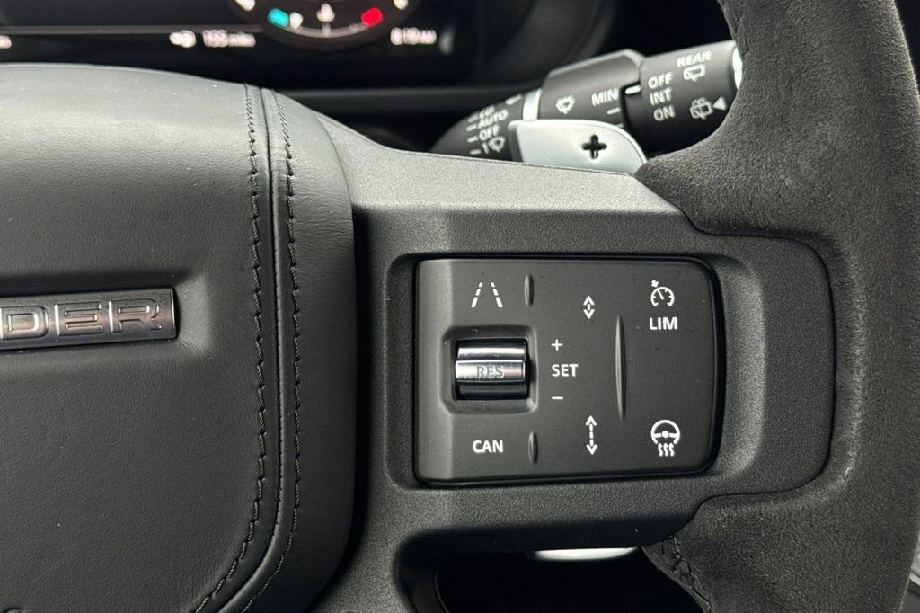 Used 2023 Land Rover Defender 90 V8 image 30