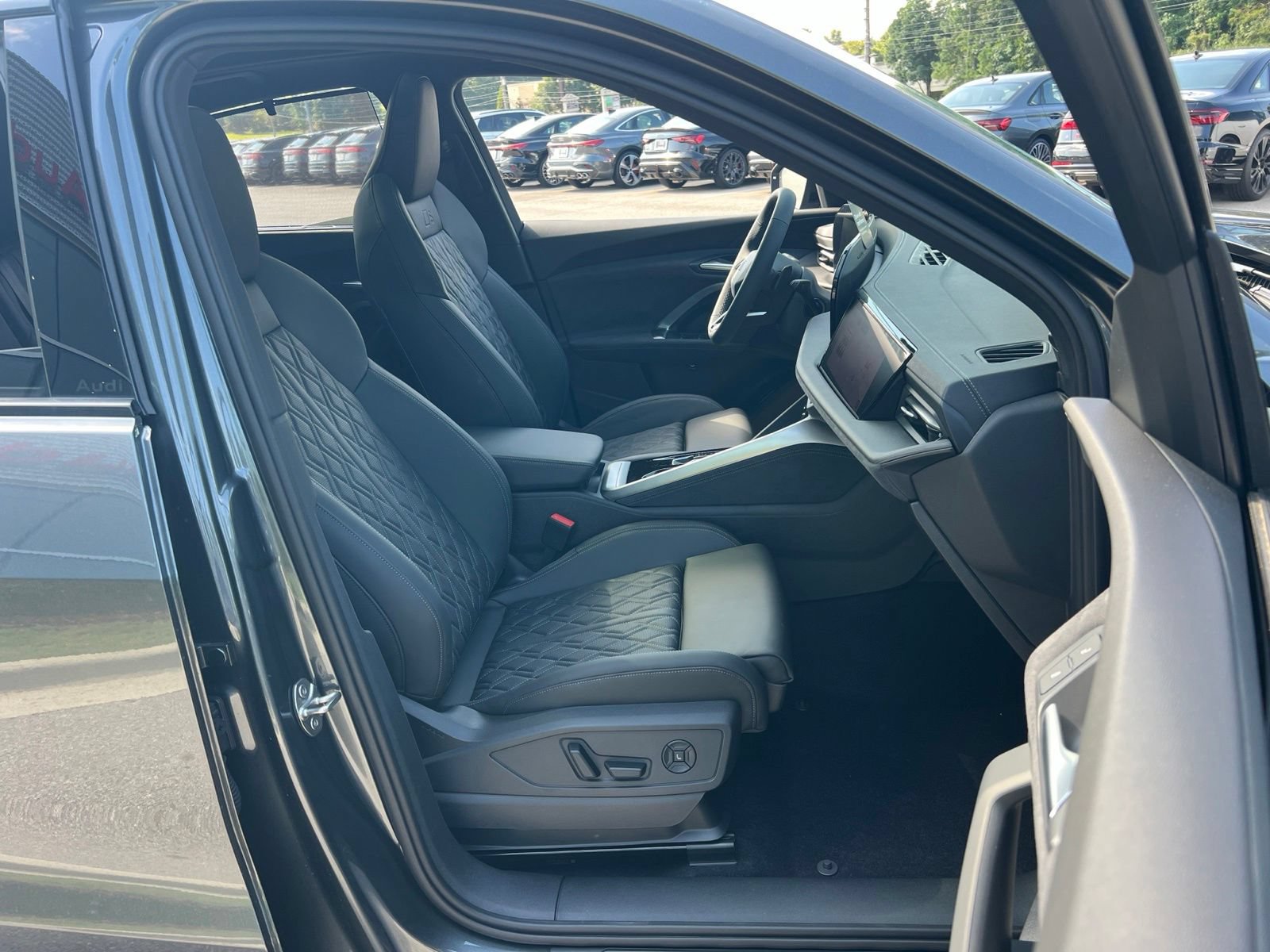 New 2026 Audi SQ5 Premium Plus AWD/4WD image 38
