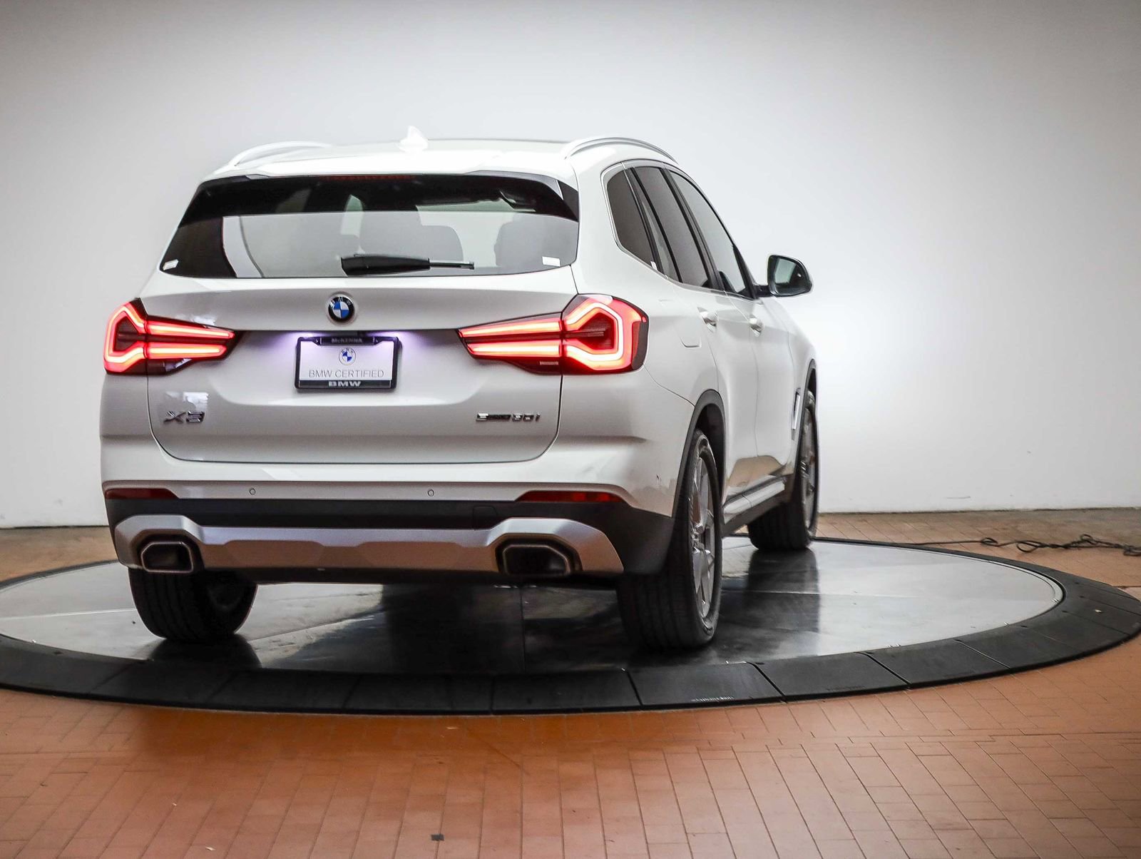 Used 2023 BMW X3 sDrive30i w/ Convenience Package RWD image 5
