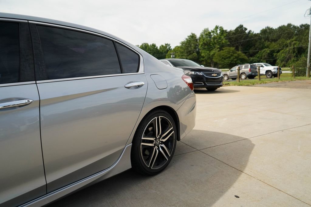 Used 2017 Honda Accord Sport Special Edition image 22