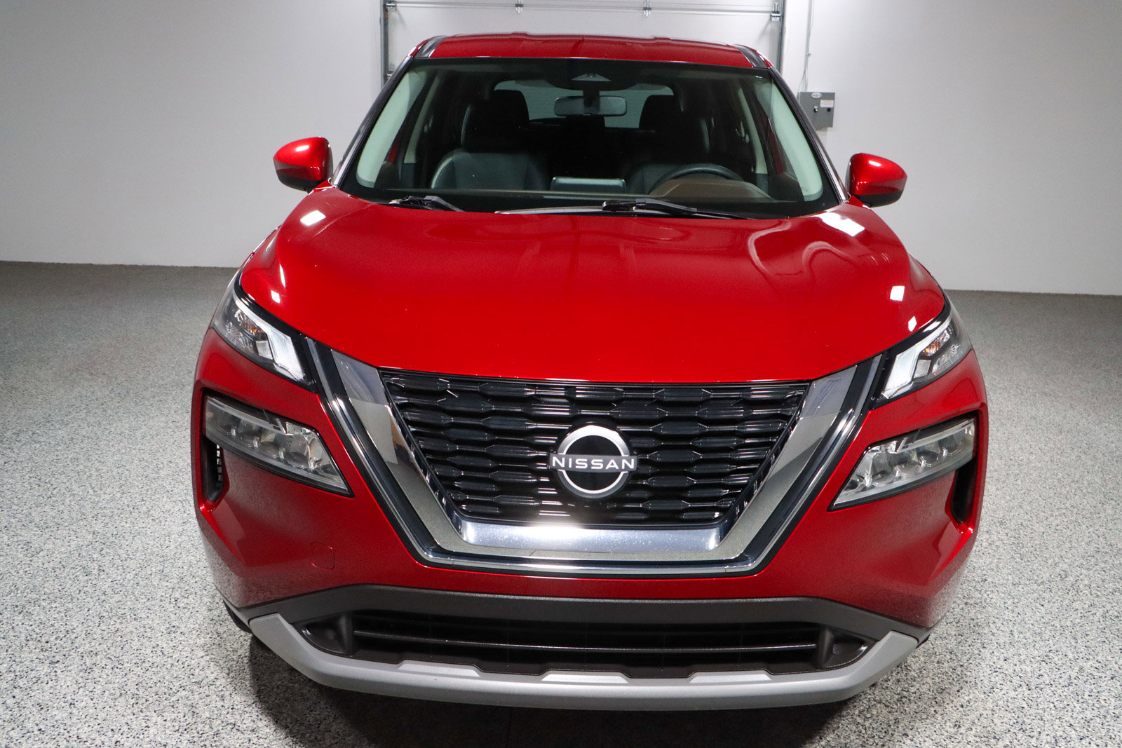 Used 2023 Nissan Rogue SV image 4