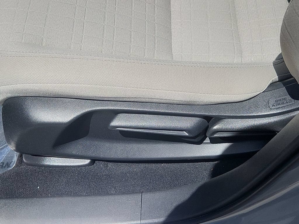 Certified 2024 Honda HR-V LX image 17