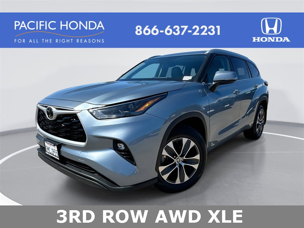 Used 2022 Toyota Highlander XLE image 1