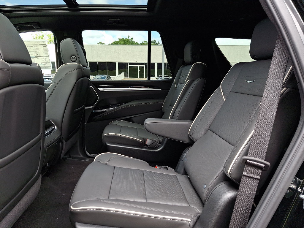 New 2026 Cadillac Escalade Sport AWD/4WD image 5