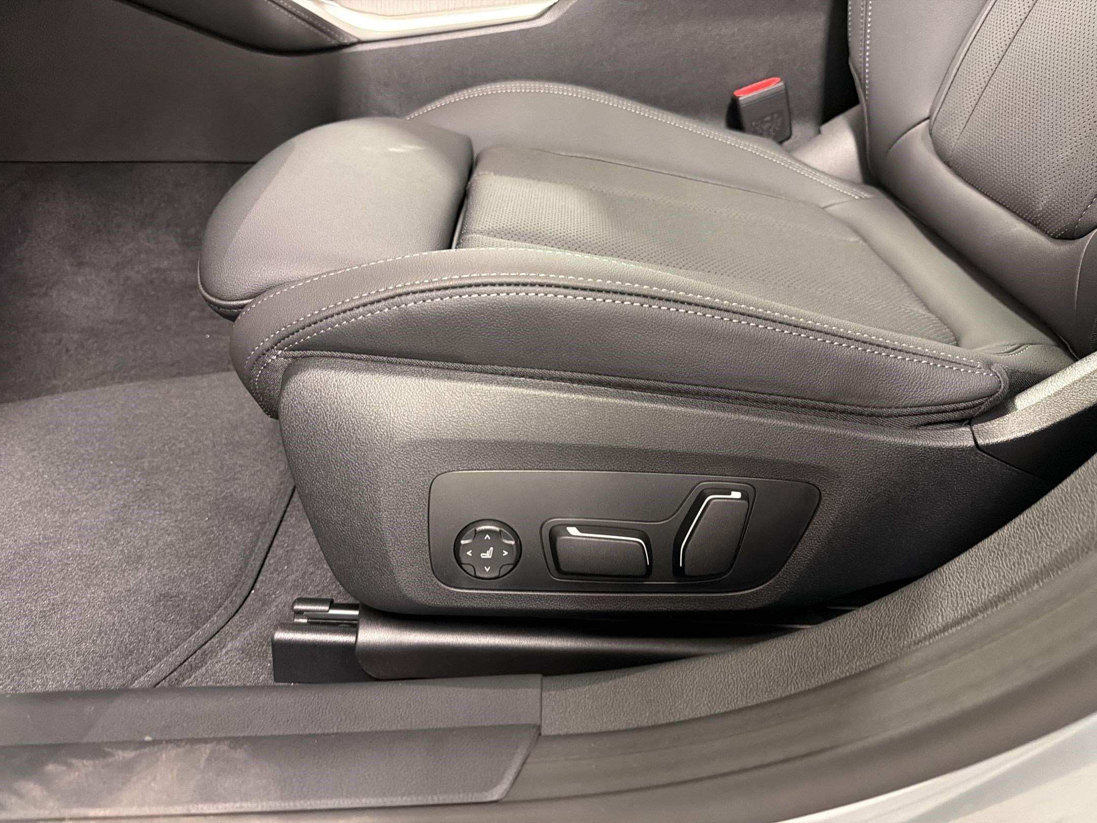 New 2026 BMW 430i w/ M Sport Package RWD image 15