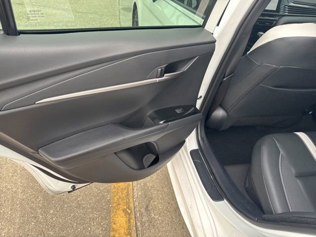 Used 2025 Toyota Camry SE image 25