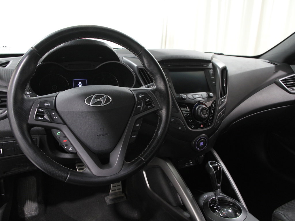 Used 2016 Hyundai Veloster Turbo image 6