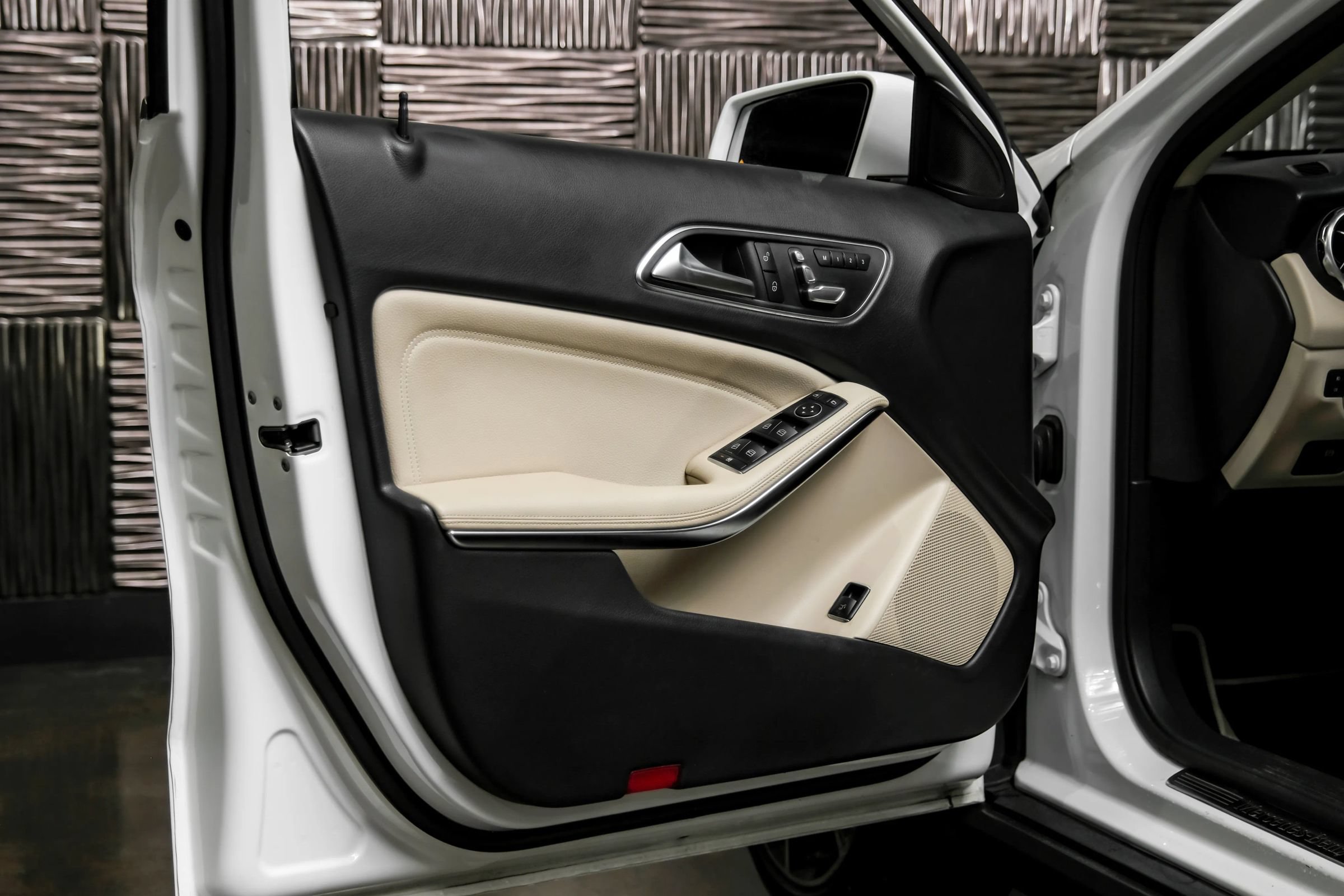 Used 2019 Mercedes-Benz GLA 250 image 38