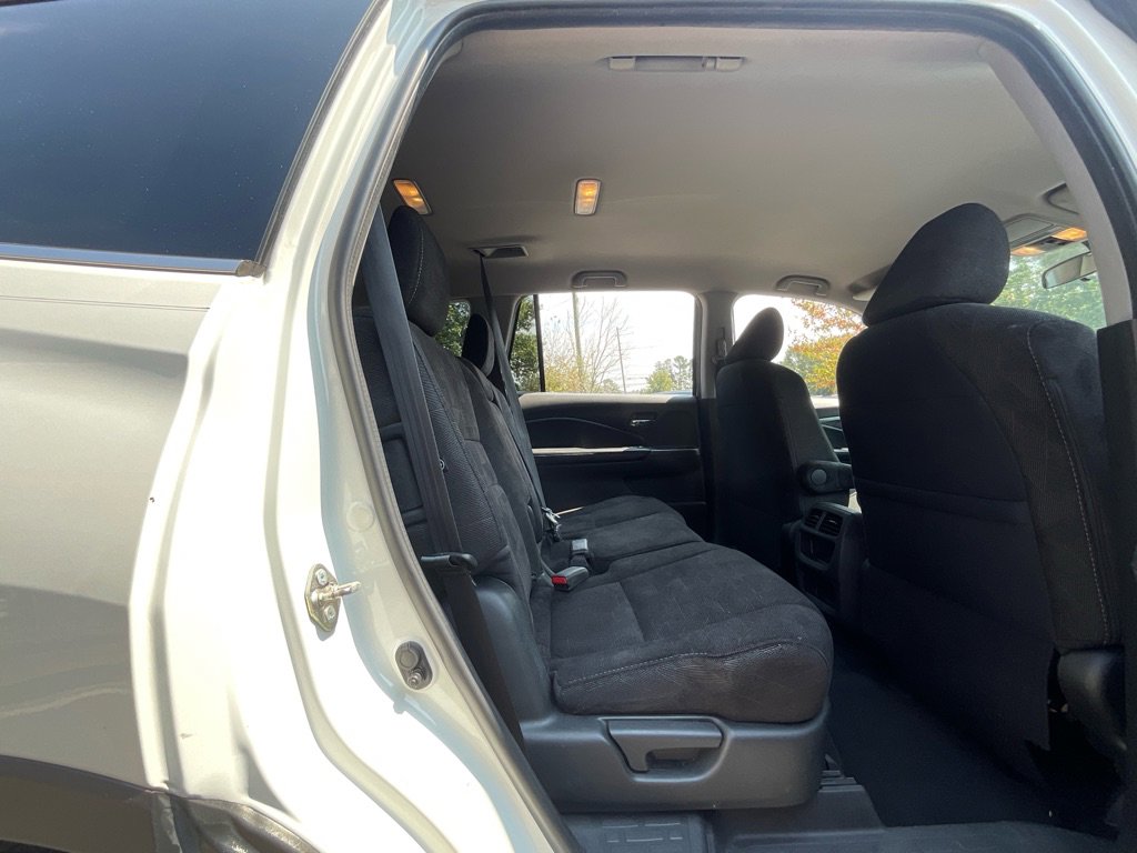 Used 2019 Honda Pilot LX image 27
