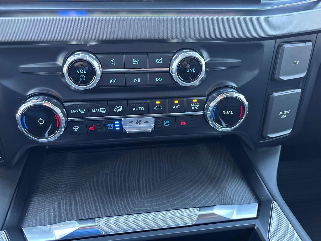 Used 2024 Ford F350 Platinum image 26